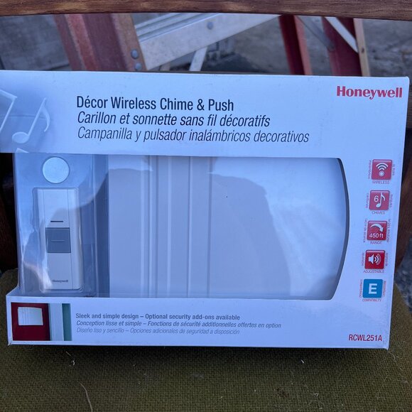 NEW Honeywell Decor Wireless Door Chime and Push Button 6 Sounds RCWL251A1005/N - Picture 1 of 1